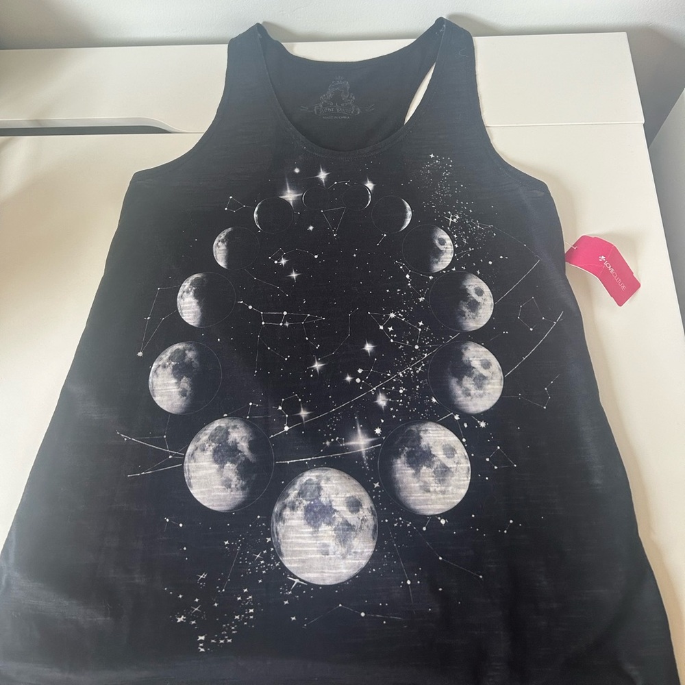 Moon phase graphic tee